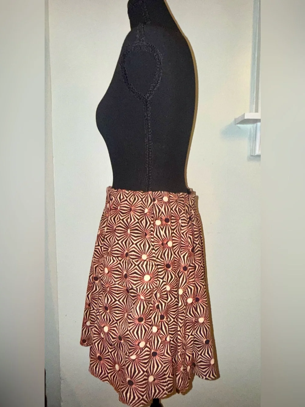 Free People line silhouette